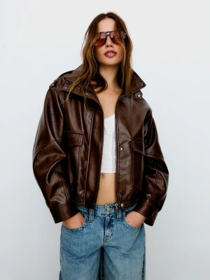 Bershka Kurtka Ze Sztucznej Skóry Ze Stójką Kobieta Brązowy