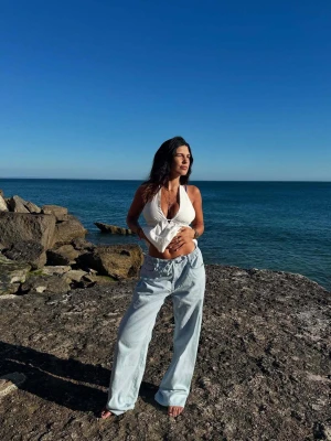 Bershka Lekkie Jeansy Wide Leg Kobieta Jasnoniebieski