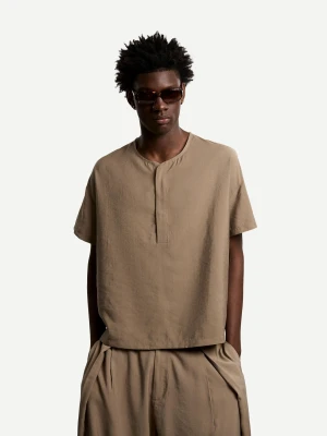 Bershka Luźna Koszula Oversize Z Krótkim Rękawem Mężczyzna Piaskowy