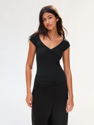 Bershka Marszczona Koszulka Z Krótkim Rękawem Kobieta Czarny