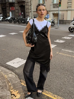 Bershka Maxi Torebka Multipocket Kobieta Czarny