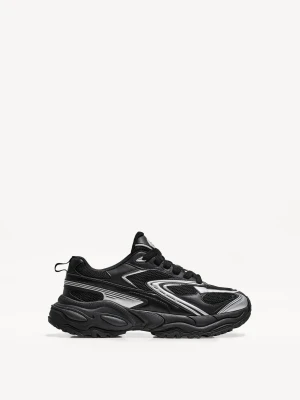 Bershka Buty Sportowe Z Łączonych Elementów Mężczyzna Czarny