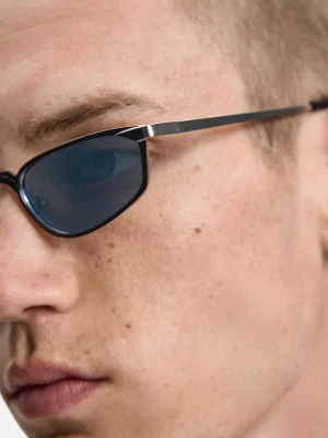 Bershka Metaliczne Okulary Przeciwsłoneczne Mężczyzna Jasnoniebieski