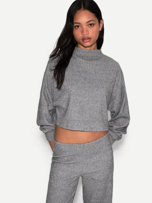 Bershka Miękki Sweter Z Prążkowanego Materiału Z Półgolfem Kobieta Szary