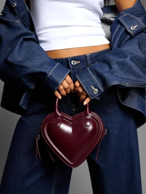 Bershka Mini Torebka W Kształcie Serca Kobieta Bordowy