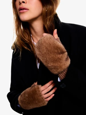 Bershka Mitonki Z Efektem Futerka Kobieta Piaskowy