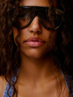 Bershka Okulary Przeciwsłoneczne Retro Kobieta Czarny