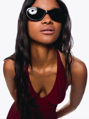 Zdjęcie produktu Bershka Okulary Cat Eye Z Masy Żywicznej Kobieta Czarny