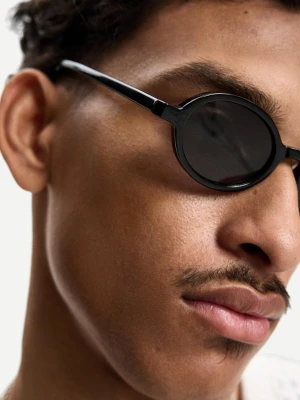 Bershka Okulary Przeciwsłoneczne Z Tworzywa Mężczyzna Czarny