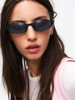 Bershka Owalne Okulary Przeciwsłoneczne Kobieta Czarny