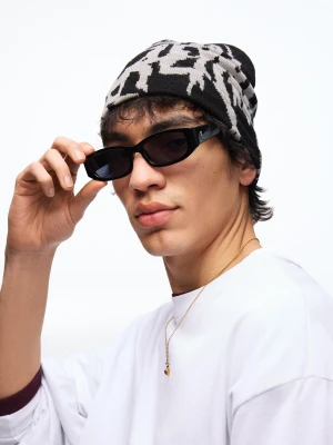 Bershka Owalne Okulary Przeciwsłoneczne Z Oprawkami Z Tworzywa Sztucznego Mężczyzna Czarny