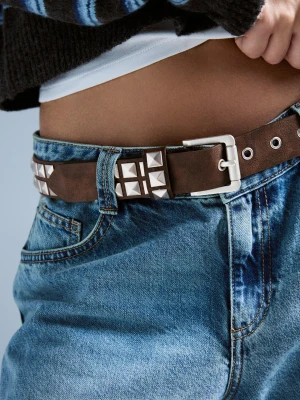 Bershka Pasek Z Ćwiekami Ze Sztucznej Skóry Kobieta Brązowy