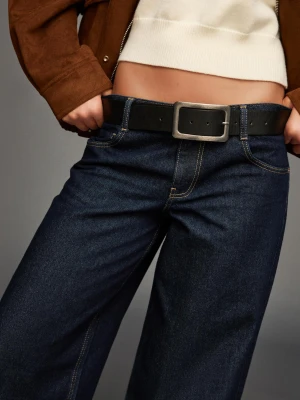 Bershka Pasek Z Szeroką Klamrą Kobieta Czarny