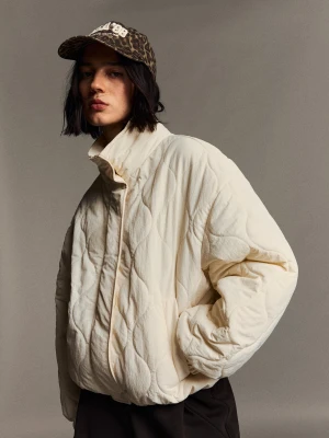 Bershka Pikowana Kurtka Kobieta Kremowy