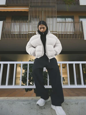 Bershka Pikowana Kurtka Trykotowa Mężczyzna Popielaty