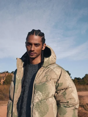 Bershka Pikowana Kurtka Z Kapturem Mężczyzna Khaki