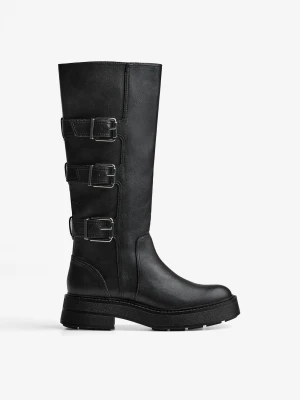 Bershka Płaskie Buty Z Klamrami Kobieta Czarny