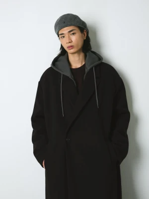 Bershka Płaszcz Z Flauszu Z Wiązaniem Na Krzyż Mężczyzna Czarny