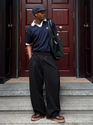 Bershka Plisowane Spodnie O Kroju Super Baggy Semijogger Mężczyzna Czarny
