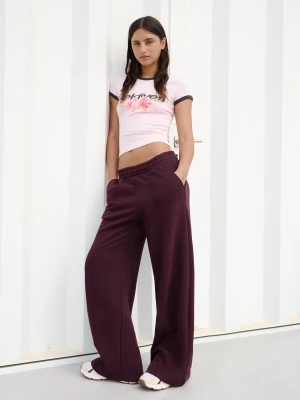 Bershka Pluszowe Spodnie O Kroju Wide Leg Kobieta Fioletowy