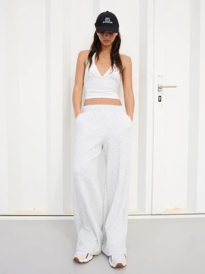 Bershka Pluszowe Spodnie O Kroju Wide Leg Kobieta Szary