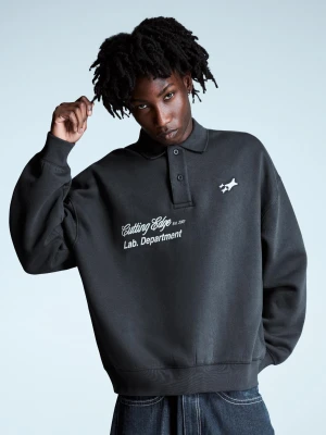 Bershka Polo Z Dzianiny Dresowej Z Nadrukiem Mężczyzna Niebieski