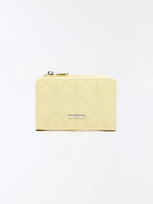 Bershka Portmonetka Z Efektem Lakierowanej Skóry Kobieta Żółty