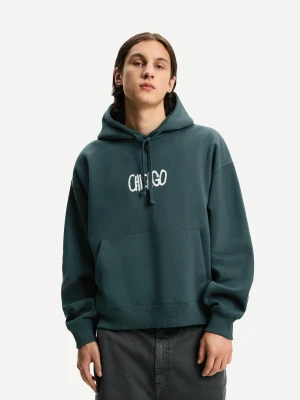 Bershka Pudełkowa Bluza Z Haftem Mężczyzna Zielony