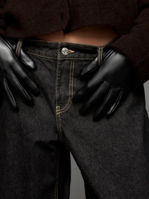 Bershka Rękawiczki Ze Sztucznej Skóry Kobieta Czarny