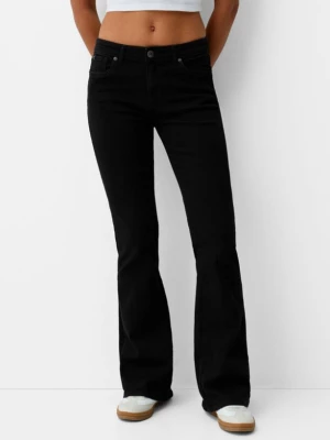 Bershka Rozszerzane Spodnie Jeansowe Kobieta Czarny