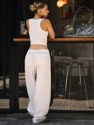 Bershka Rustykalne Spodnie Z Szerokimi Nogawkami Kobieta Biały Złamany