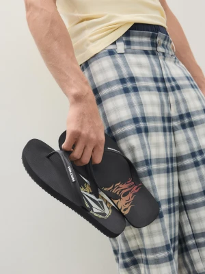 Bershka Sandały Volcom Mężczyzna Czarny