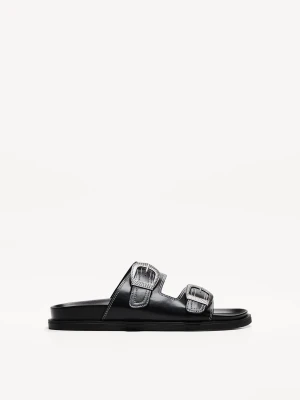 Bershka Sandały Ze Sprzączką I Ćwiekami Mężczyzna Czarny
