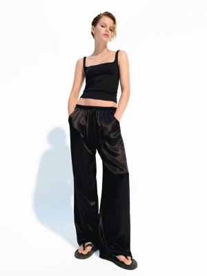 Bershka Satynowe Spodnie Jogger Wide Leg Kobieta Czarny