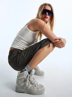 Bershka Sneakersy Za Kostkę Charm Kobieta Szary