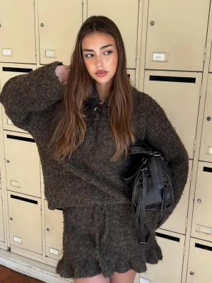 Bershka Spódnica Mini Z Falbanką I Kokardą Kobieta Xs-S Brązowy