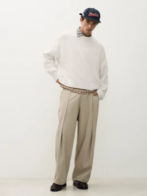 Bershka Spodnie Baggy O Kroju Baggy Z Zakładkami Krzyżowymi I Zapiętkiem Mężczyzna Piaskowy