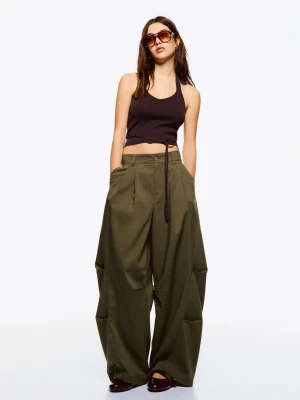 Bershka Spodnie Baggy Parachute Kobieta Khaki