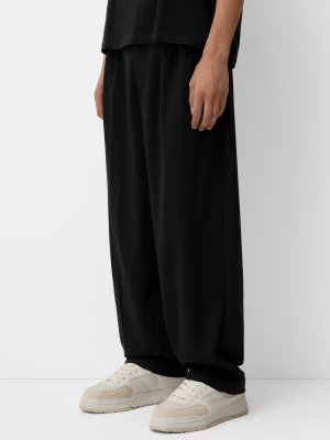 Bershka Spodnie Baggy Tailoring Mężczyzna Czarny