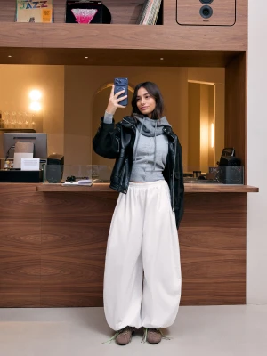 Bershka Spodnie Bloomer Z Popeliny Kobieta Biały