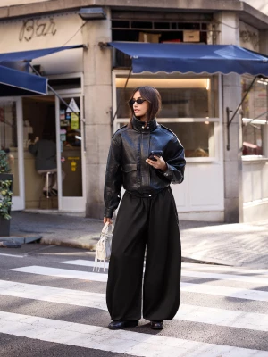 Bershka Spodnie Bloomer Z Popeliny Kobieta Czarny