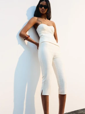 Bershka Spodnie Capri W Prążki Kobieta Biały / Czarny