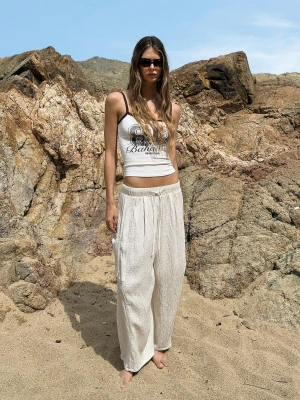 Bershka Spodnie Cargo Balloon Fit Kobieta Kremowy