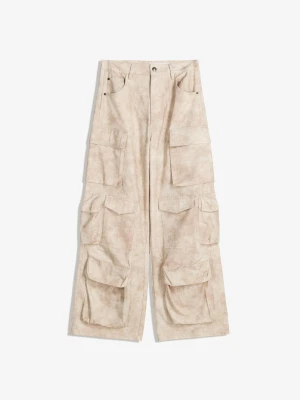 Bershka Spodnie Cargo Z Nadrukiem Kobieta Beżowy