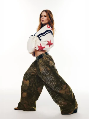 Bershka Spodnie Cargo Ze Strassem Carol Biazin Collection Kobieta Zielony