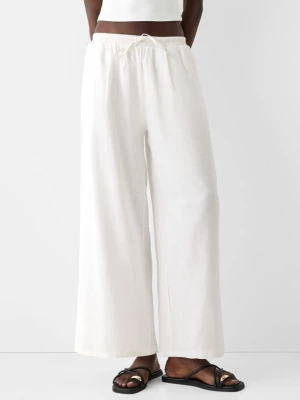 Bershka Spodnie Culotte Z Lnem I Gumką W Pasie Kobieta Biały Złamany