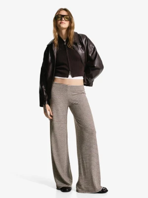 Bershka Spodnie Dzianinowe Wide Leg W Paski Kobieta Brązowy