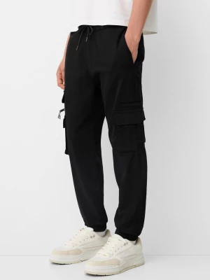 Bershka Spodnie Jogger Cargo Mężczyzna Czarny