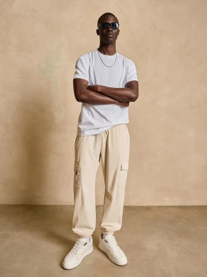 Bershka Spodnie Jogger Cargo Mężczyzna Piaskowy