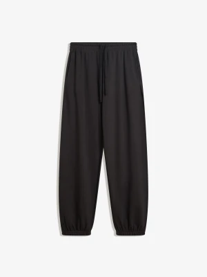 Bershka Spodnie Jogger Z Dzianiny Dresowej Kobieta Czarny